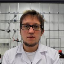 Dr. Maciej  Cieplak